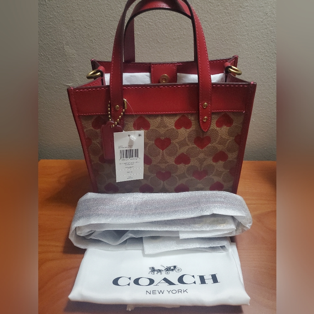 *SOLD* COACH FIELD TOTE 22 *SOLD*
